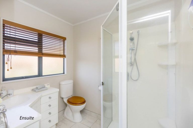 Photo of property in 34 Birkinshaw Grove, Riverstone Terraces, Upper Hutt, 5018