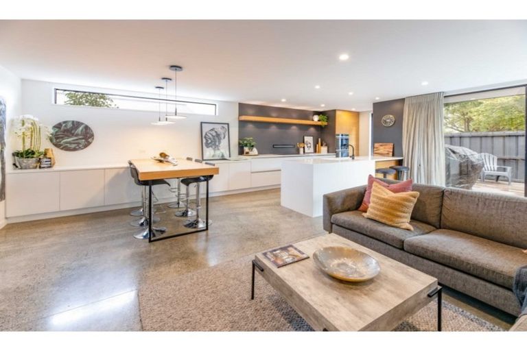 Photo of property in 9 Forbes Street, Sydenham, Christchurch, 8023