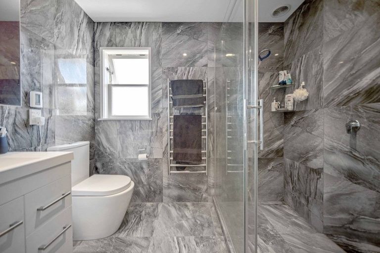 Photo of property in 51 Cargill Street, Papakura, 2110