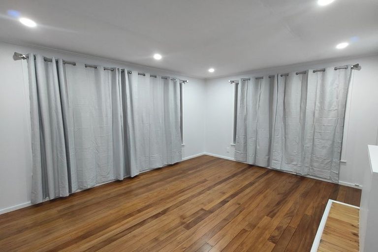 Photo of property in 4 Turkington Street, Tawa, Wellington, 5028