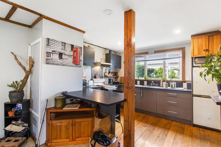 Photo of property in 12 Rhodes Street, Waimate, 7924