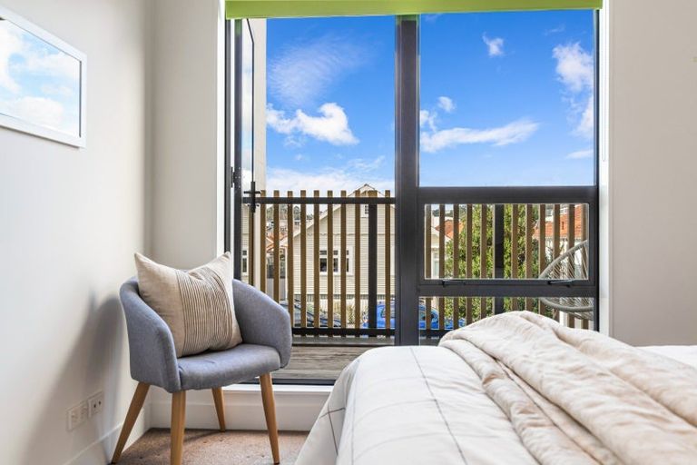 Photo of property in 6 Cochrane Road, Hobsonville, Auckland, 0616