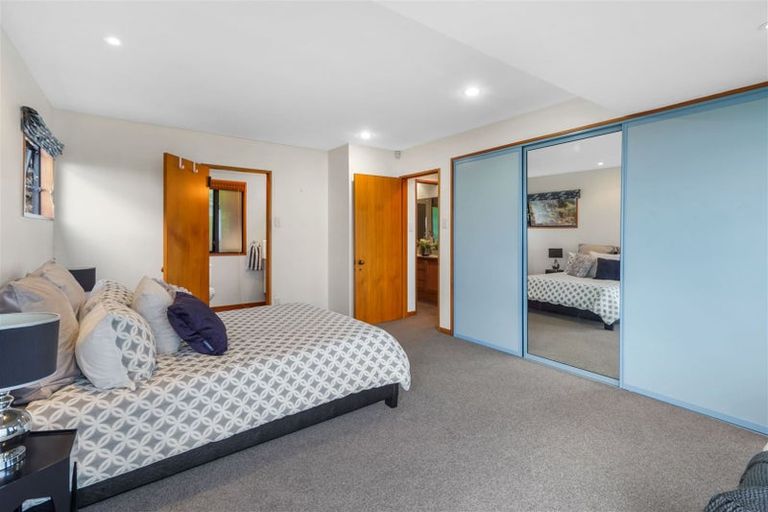 Photo of property in 202b Mount Pleasant Road, Mount Pleasant, Christchurch, 8081