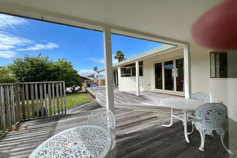 Photo of property in 15 Hobie Court, West Harbour, Auckland, 0618