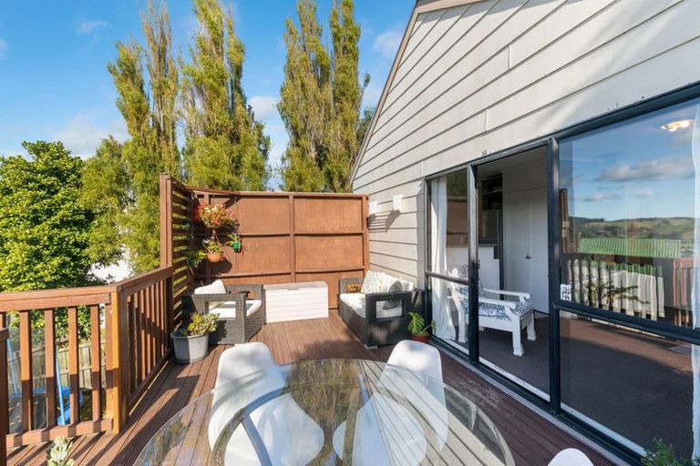 Photo of property in 6 Rautawhiri Road, Helensville, 0800