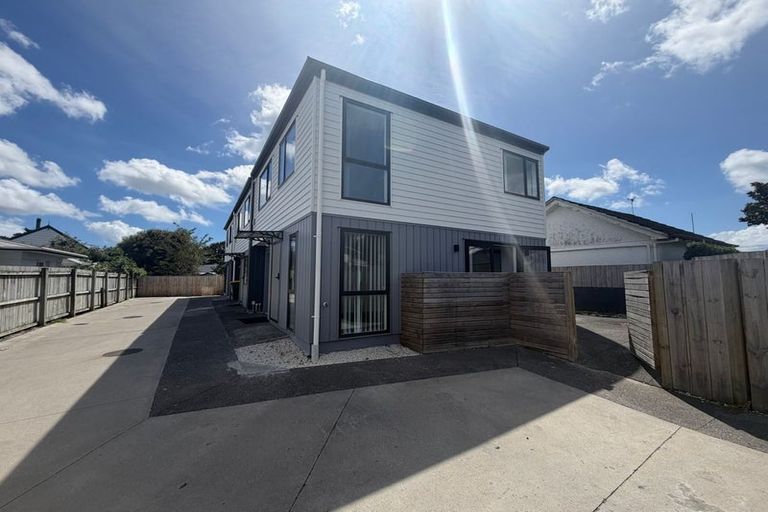 Photo of property in 8 Whangamaru Way, Papakura, 2110