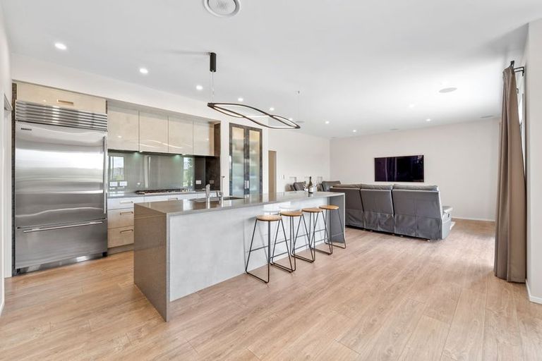 Photo of property in 60 Pohutukawa Parade, Riverhead, 0820