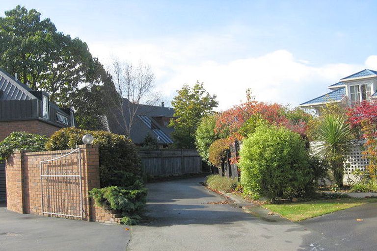 Photo of property in 25 Ilam Park Place, Ilam, Christchurch, 8041