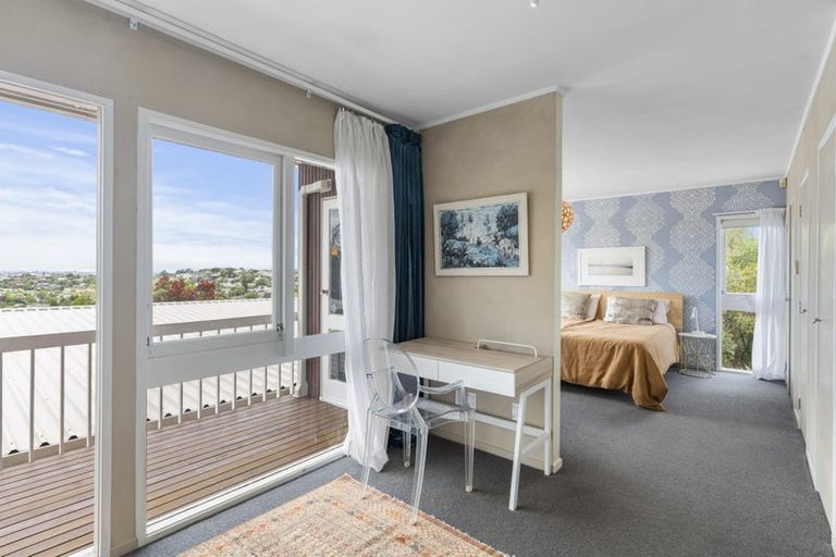 Photo of property in 33 Gretel Place, Hillcrest, Auckland, 0627