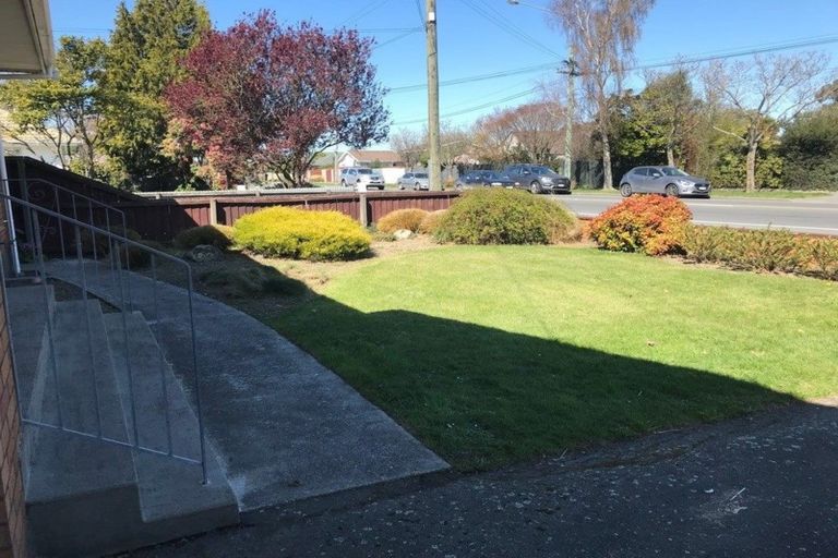 Photo of property in 2/242b Sawyers Arms Road, Bishopdale, Christchurch, 8053