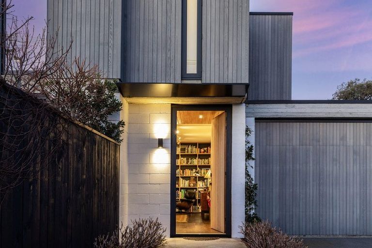Photo of property in 24b Queens Avenue, Merivale, Christchurch, 8014