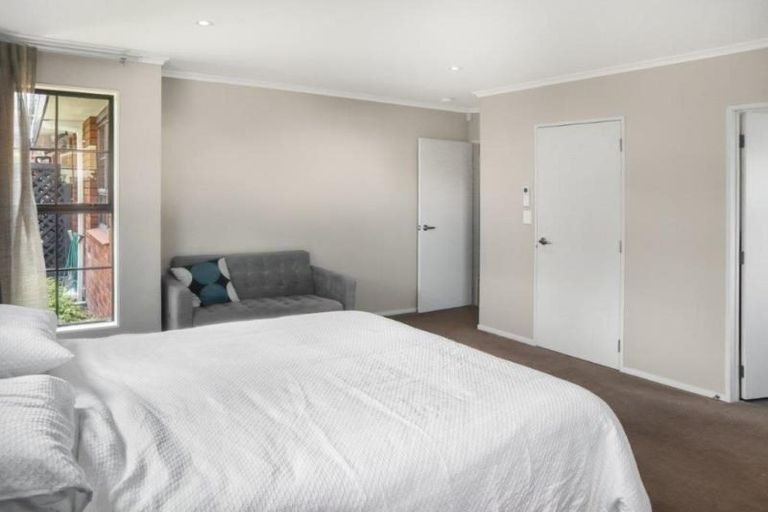 Photo of property in 5 Longwood Place, Harrowfield, Hamilton, 3210