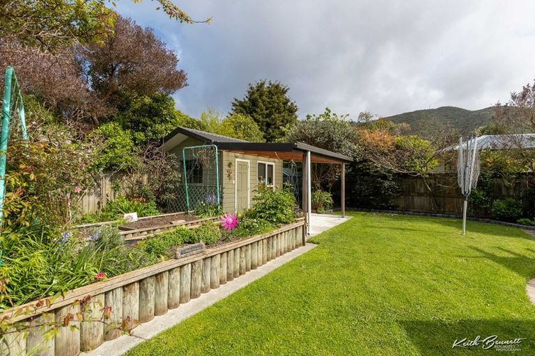 Photo of property in 21 Galveston Grove, Totara Park, Upper Hutt, 5018