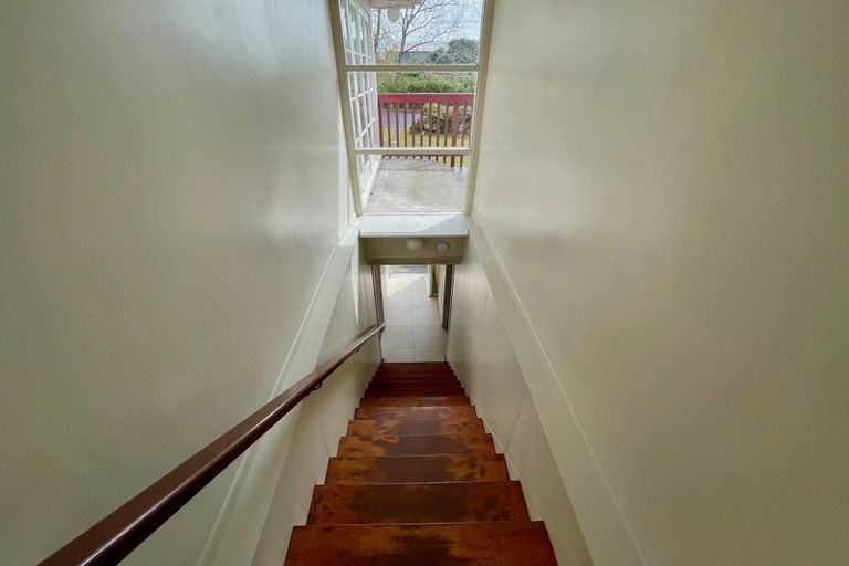 Photo of property in 38 Millbrook Road, Henderson, Auckland, 0612