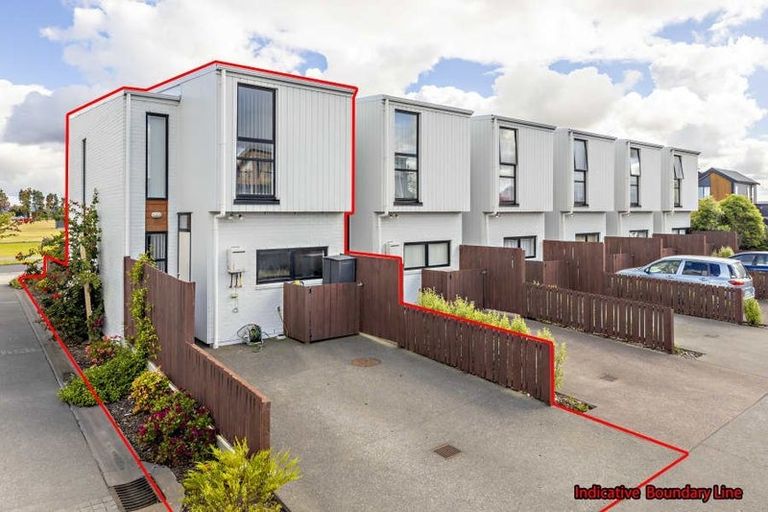 Photo of property in 11 Walsh Road, Papakura, 2110