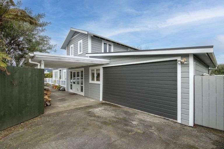 Photo of property in 1 Oriel Place, Levin, 5510