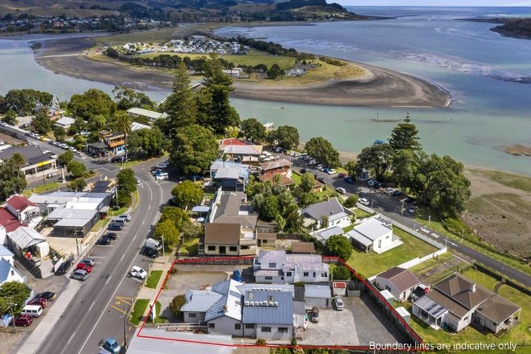 Photo of property in 10 Wallis Street, Raglan, 3225