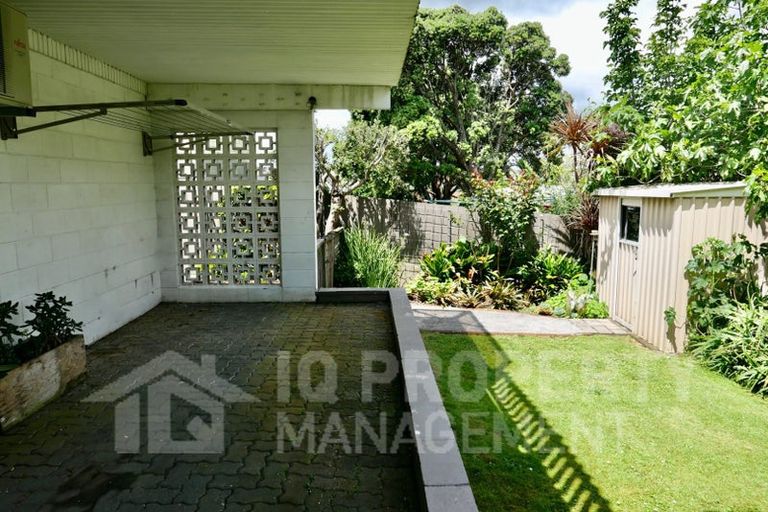 Photo of property in 2/77 Prince Regent Drive, Half Moon Bay, Auckland, 2012