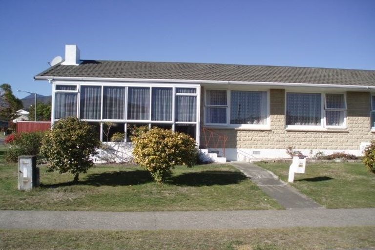 Photo of property in 28 Fergusson Street, Stoke, Nelson, 7011