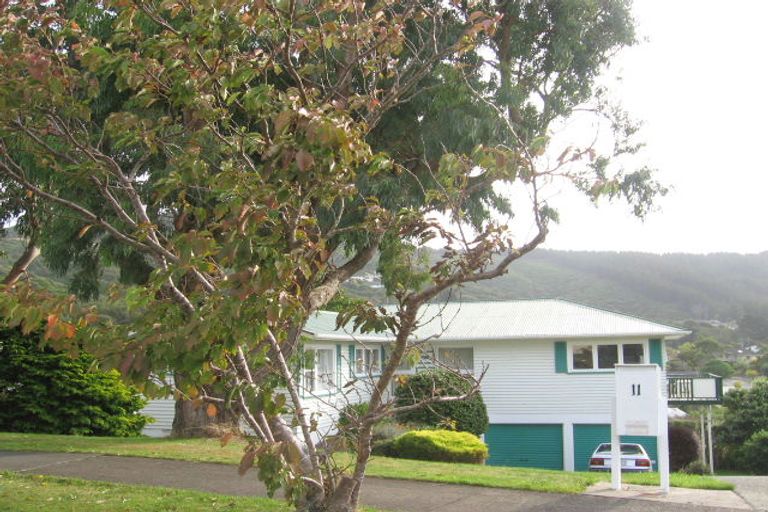 Photo of property in 11 Saint Catherines Terrace, Tawa, Wellington, 5028