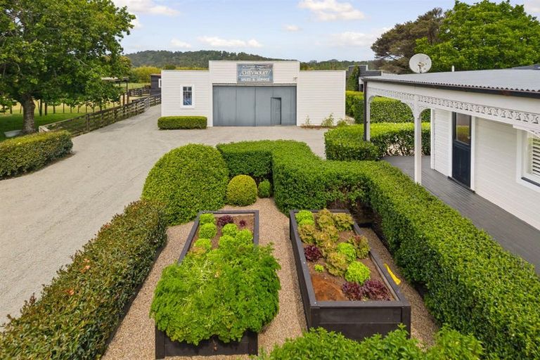 Photo of property in 173 Taha Road, Waimauku, 0881