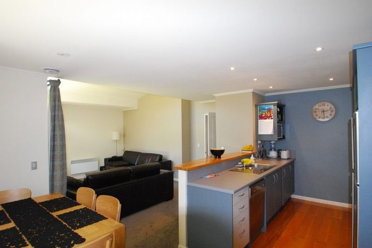 Photo of property in 12 Dee Street, Island Bay, Wellington, 6023