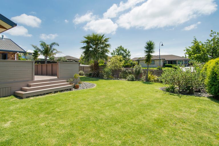 Photo of property in 2 Waterside Drive, Pyes Pa, Tauranga, 3112