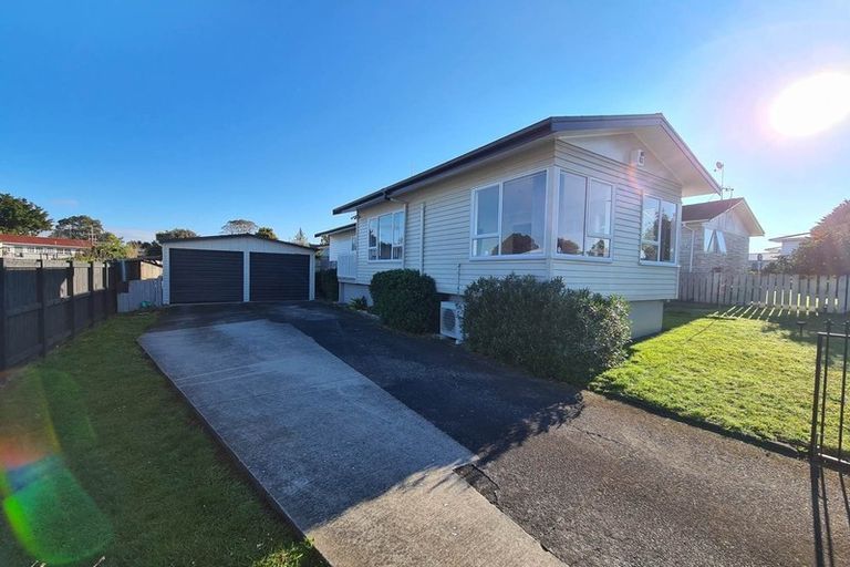 Photo of property in 27 Park Estate Road, Rosehill, Papakura, 2113