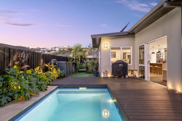 Photo of property in 8 Caldera Close, Pyes Pa, Tauranga, 3112