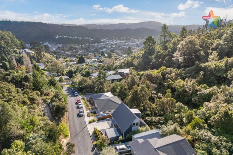 Photo of property in 129 Manuka Street, Stokes Valley, Lower Hutt, 5019