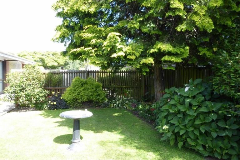 Photo of property in 2/7a Curletts Road, Sockburn, Christchurch, 8042