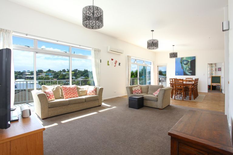 Photo of property in 21 Violet Street, Raglan, 3225