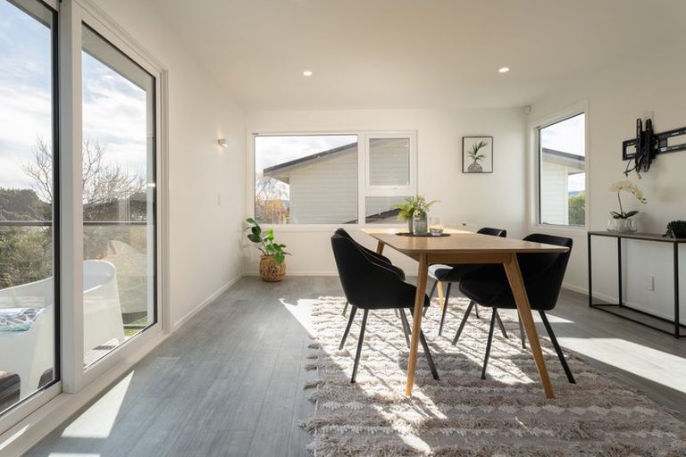 Photo of property in 50 Exploration Way, Whitby, Porirua, 5024