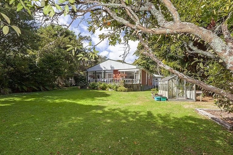 Photo of property in 209 Main Road North, Otaihanga, Paraparaumu, 5036