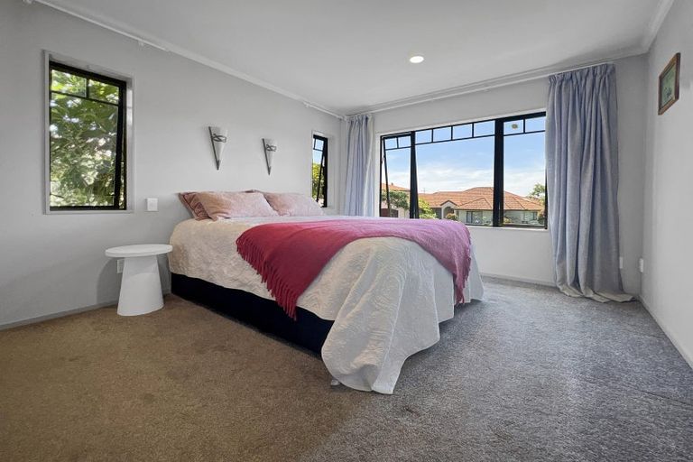 Photo of property in 57 Mt Lebanon Crescent, The Gardens, Auckland, 2105