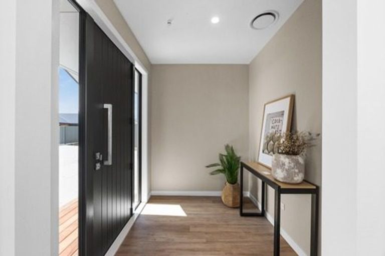 Photo of property in 5 Wai Whatu Street, Meeanee, Napier, 4110