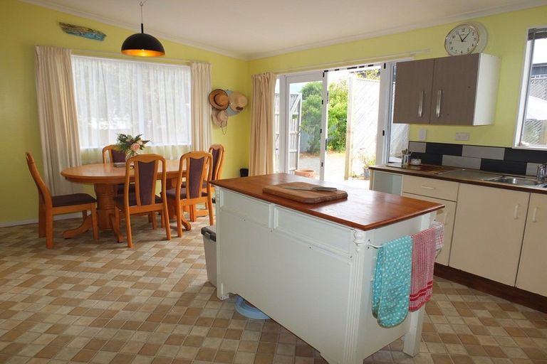 Photo of property in 141 Seabury Avenue, Foxton Beach, Foxton, 4815
