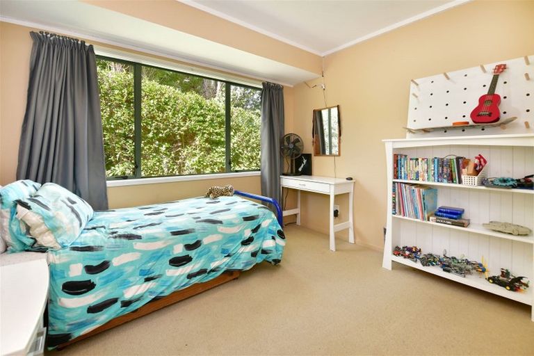 Photo of property in 33a Kia Ora Road, Beach Haven, Auckland, 0626