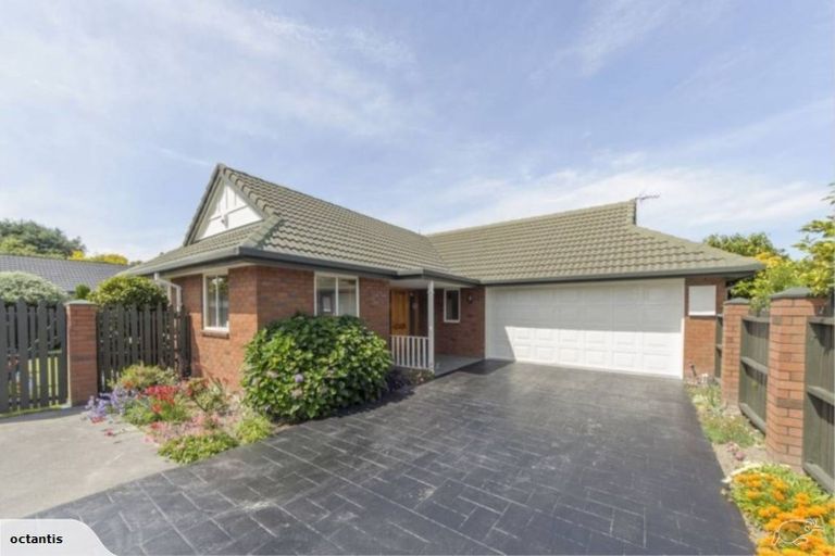 Photo of property in 42d Merrin Street, Avonhead, Christchurch, 8042