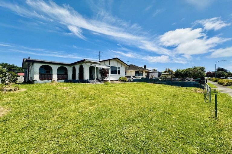 Photo of property in 47 Friesian Drive, Mangere, Auckland, 2022