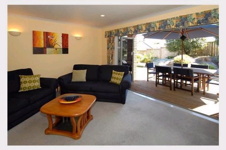 Photo of property in 11 Dallinger Street, St Andrews, Hamilton, 3200