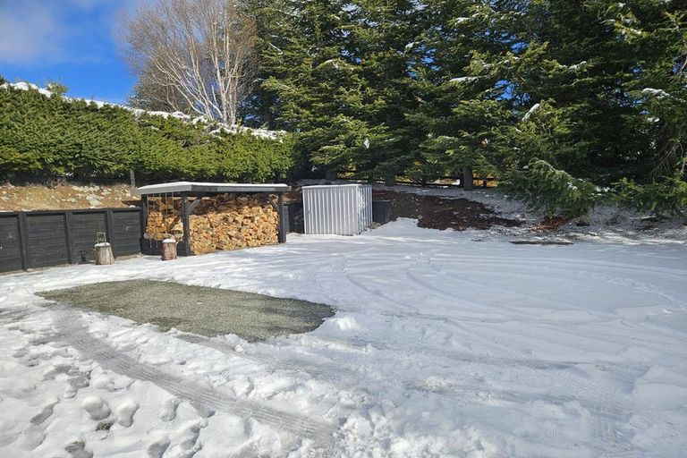 Photo of property in 12 O'neill Place, Lake Tekapo, 7999