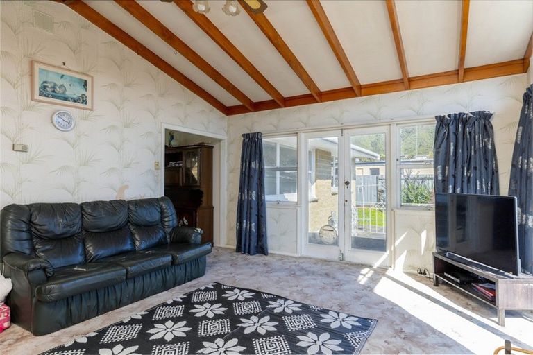 Photo of property in 45a York Street, Picton, 7220