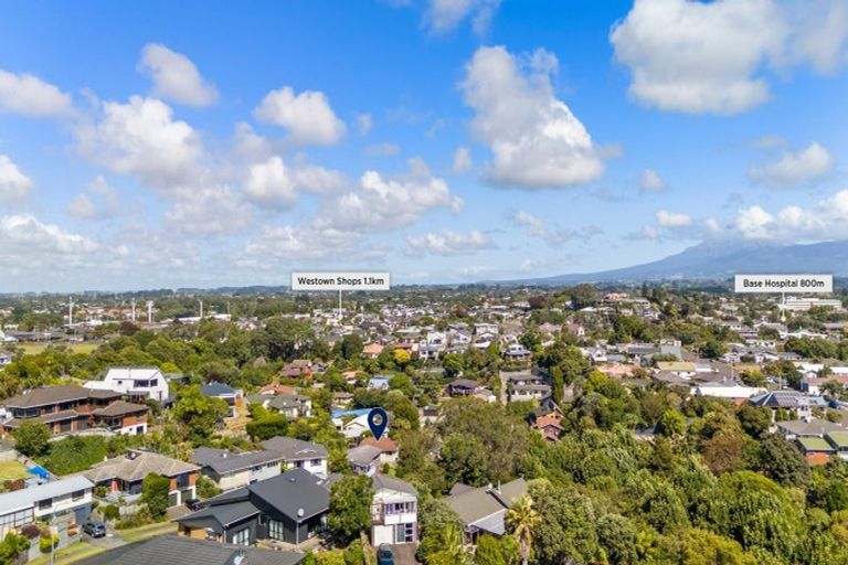 Photo of property in 89 Dorset Avenue, Lynmouth, New Plymouth, 4310