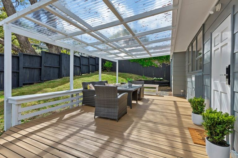 Photo of property in 1/22 Simon Ellice Drive, Bayview, Auckland, 0629