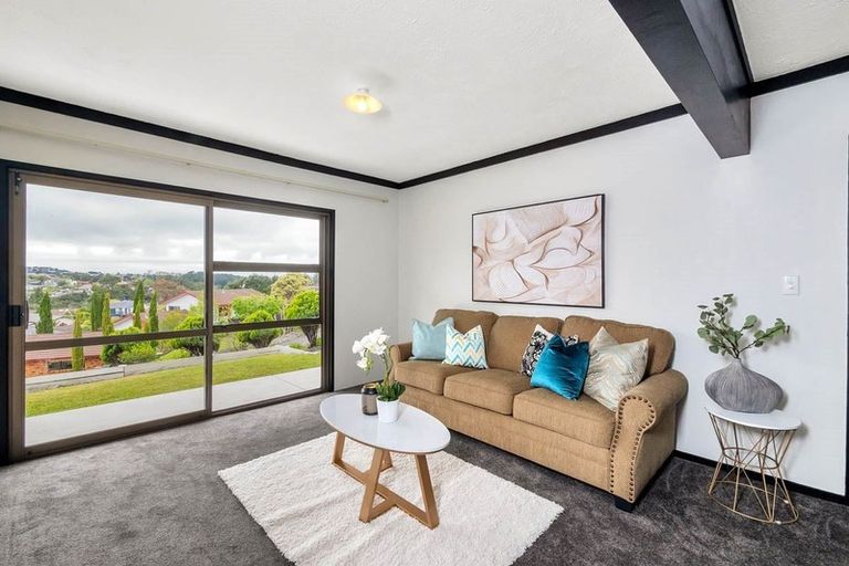 Photo of property in 155 Chelsea View Drive, Chatswood, Auckland, 0626