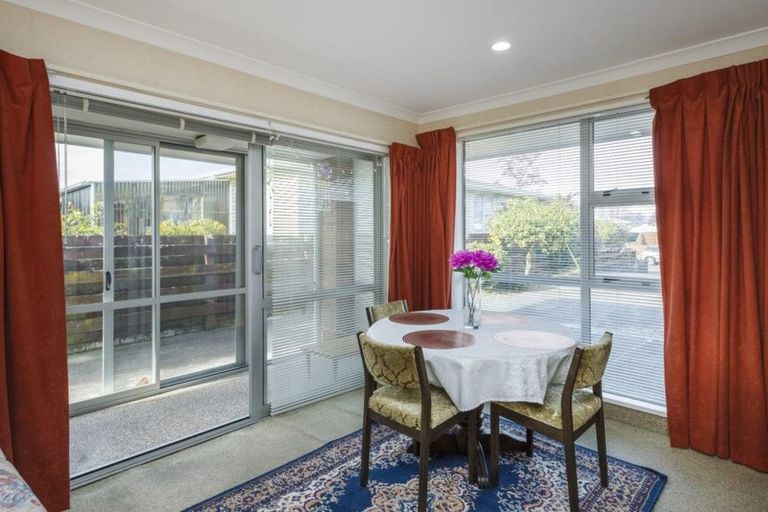 Photo of property in 29b Raglan Avenue, Cloverlea, Palmerston North, 4412