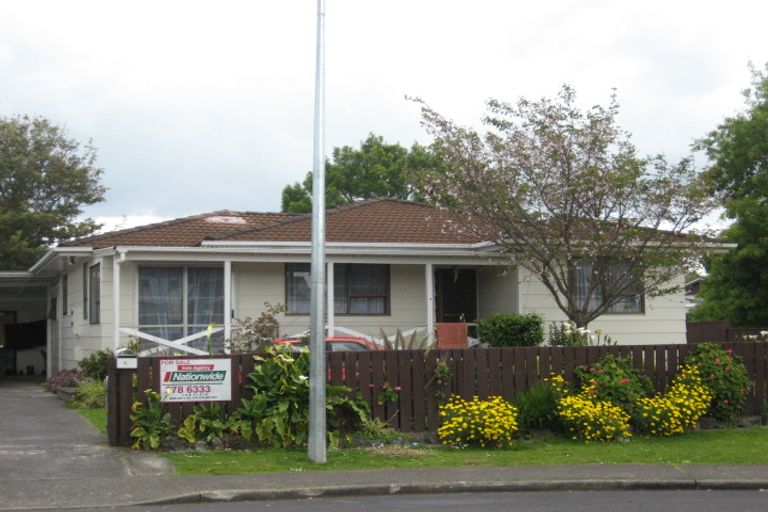Photo of property in 16 Mon Desir Place, Manurewa, Auckland, 2102