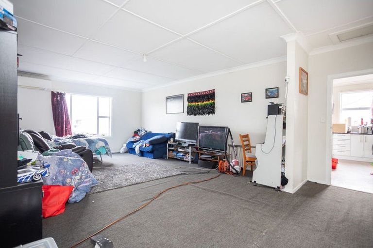 Photo of property in 13 Waterloo Street, Dannevirke, 4930