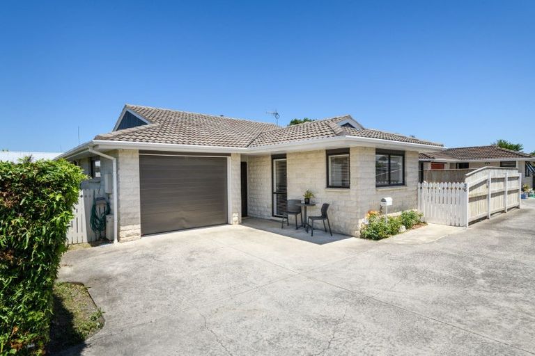 Photo of property in 26 Fitzroy Street, Terrace End, Palmerston North, 4410